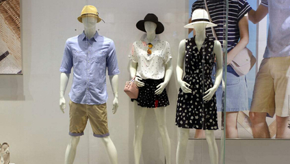 如何成功加盟服裝品牌 從選擇到運(yùn)營的完整指南